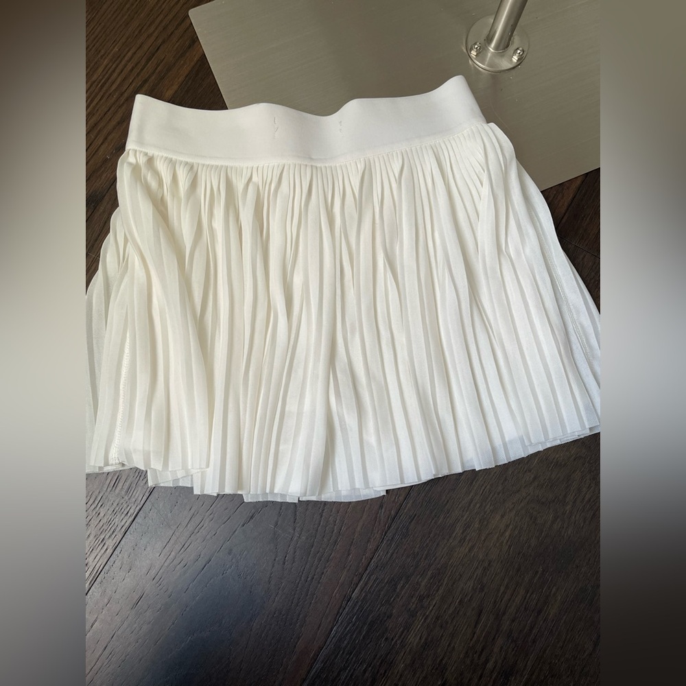 No Boundaries White Pleated Mini Skirt - Picture 3 of 4